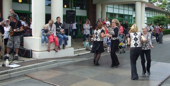 Dancing@ the Mela 2012